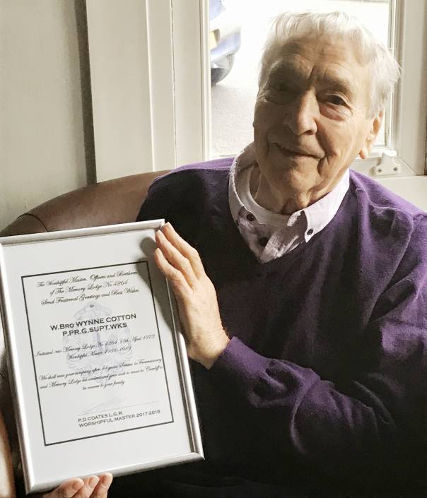 The late W. Bro Wynne Cotton with his long service Certificate